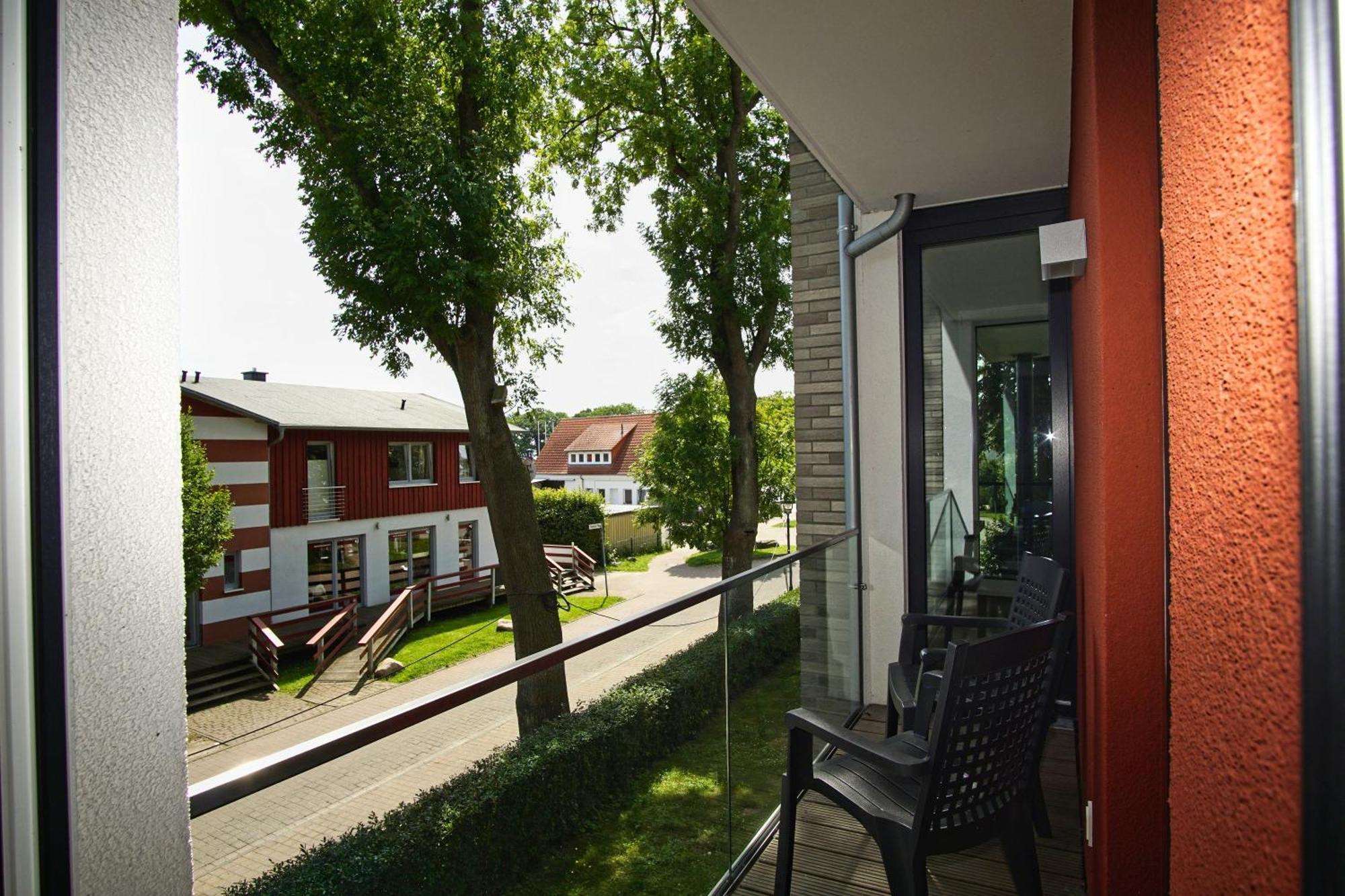 Haus Hafenkieker Fewo 08 - Balkon, Hafenblick 푸트버스 외부 사진